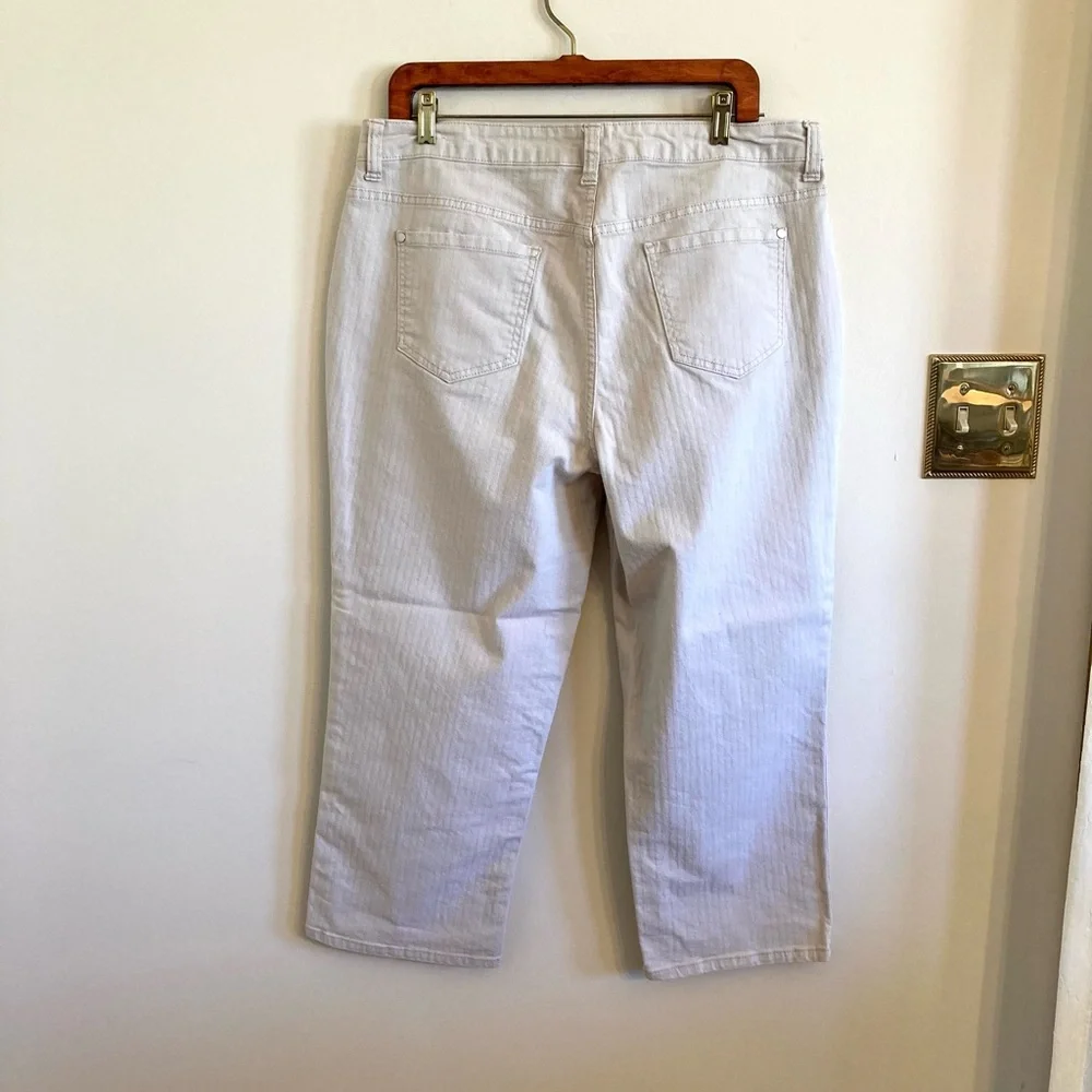 Christopher & Banks Pants - Picture 3 of 9